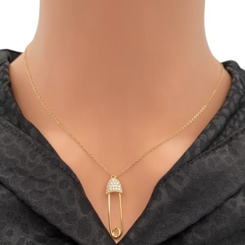 عقد ذهب عيار 18 الوزن 2.72 جرام