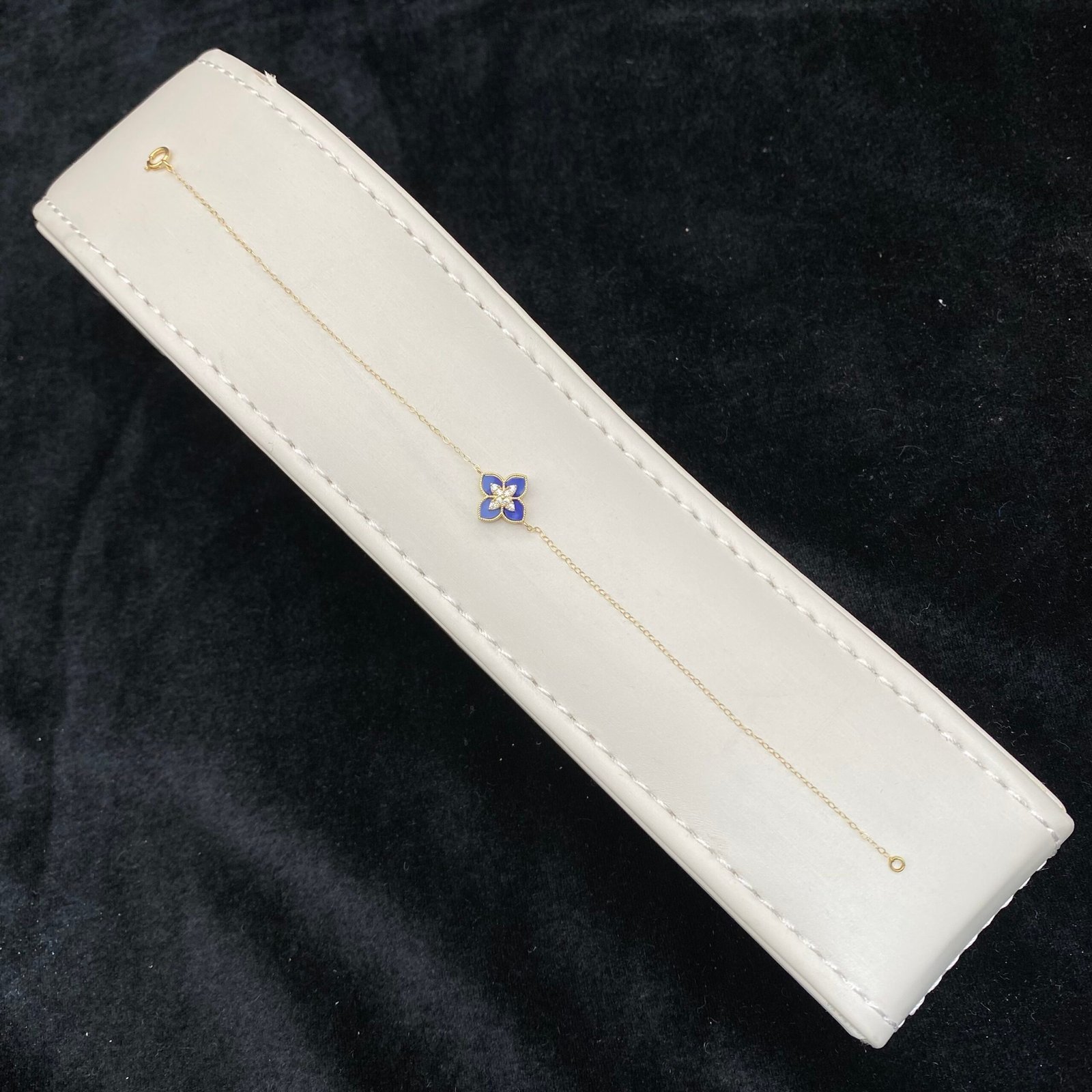 إسوارة ذهب عيار 18 الوزن 0.80 جرام