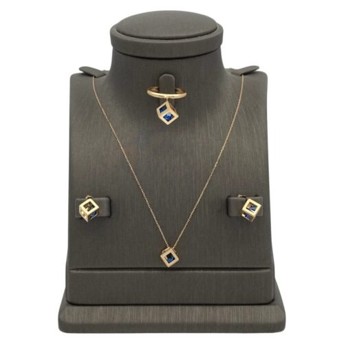 نصف طقم ذهب عيار 18 الوزن 4.98 جرام