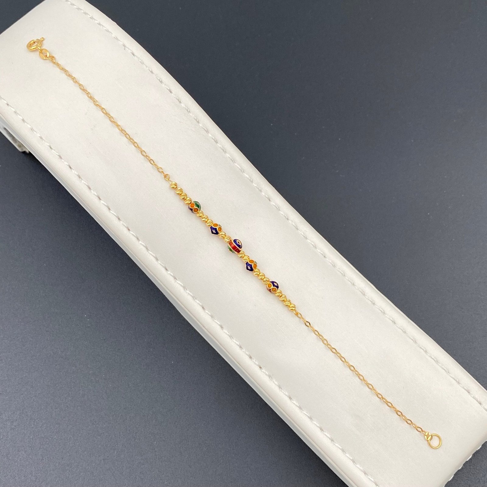 إسوارة ذهب عيار 21 الوزن 2.63 جرام