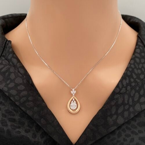 عقد ذهب عيار 18 الوزن 3.14 جرام