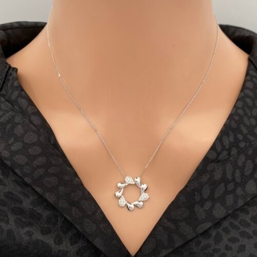 عقد ذهب عيار 18 الوزن 2.13 جرام