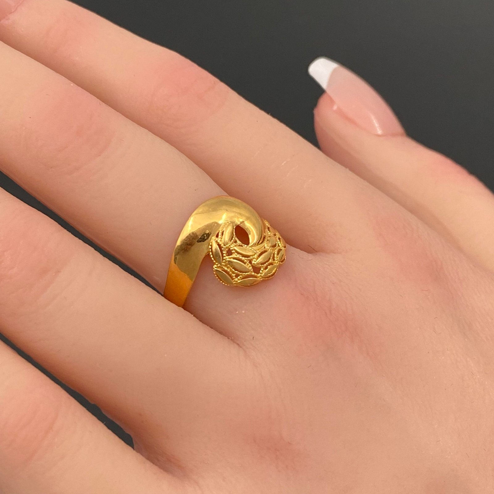 خاتم ذهب عيار 21 الوزن 2.82 جرام