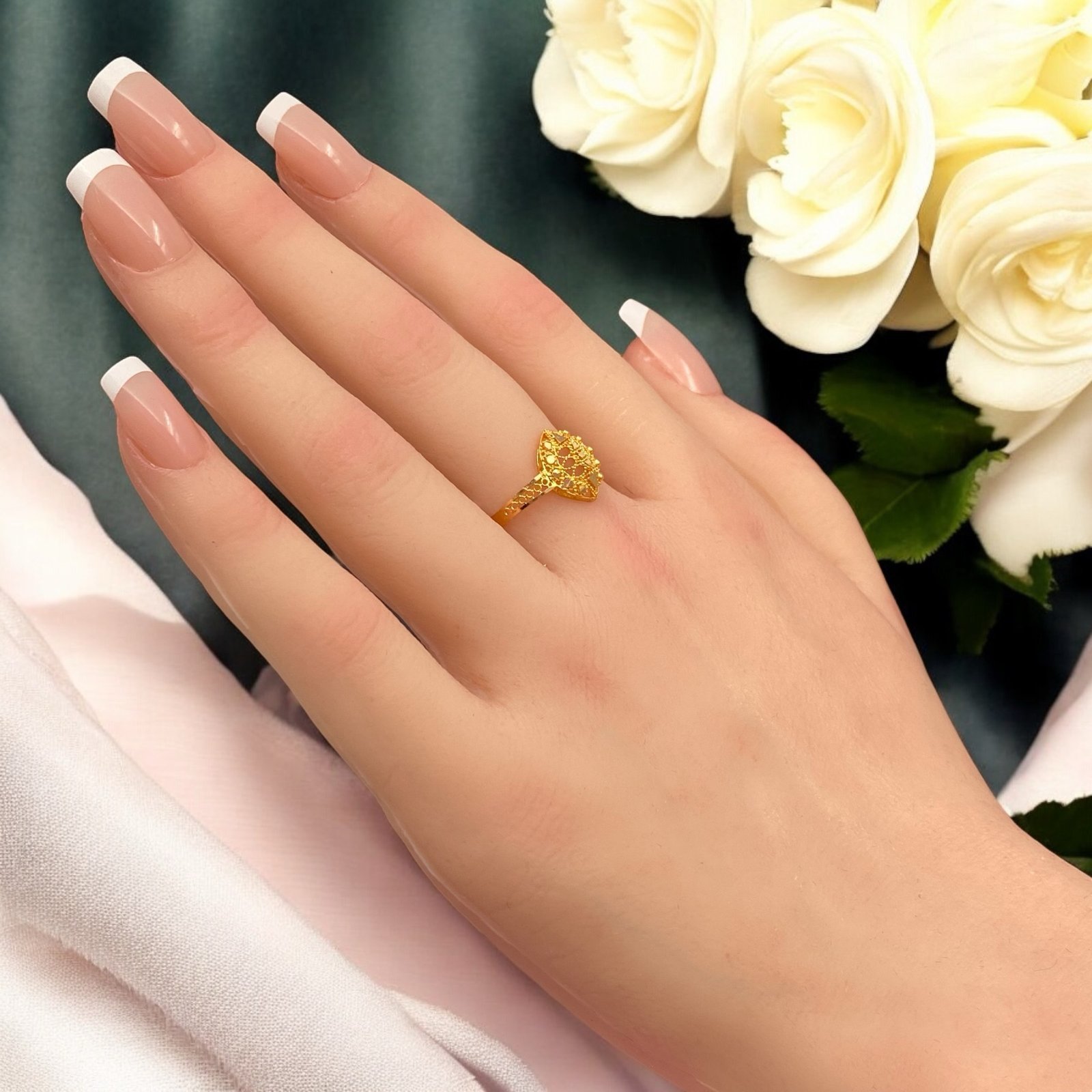 خاتم ذهب عيار 21 الوزن 1.36 جرام