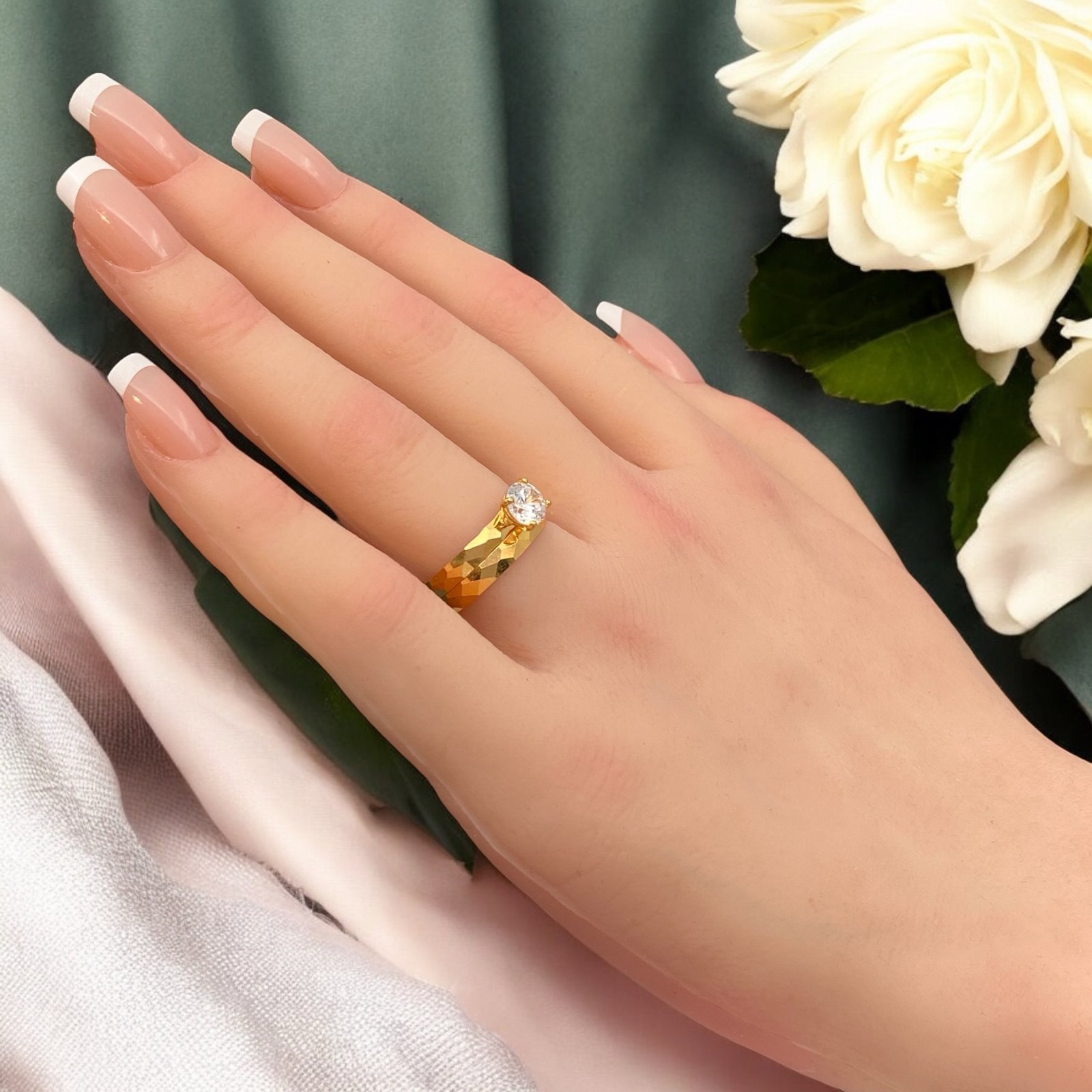 خاتم توينز ذهب عيار 21 الوزن 2.83 جرام