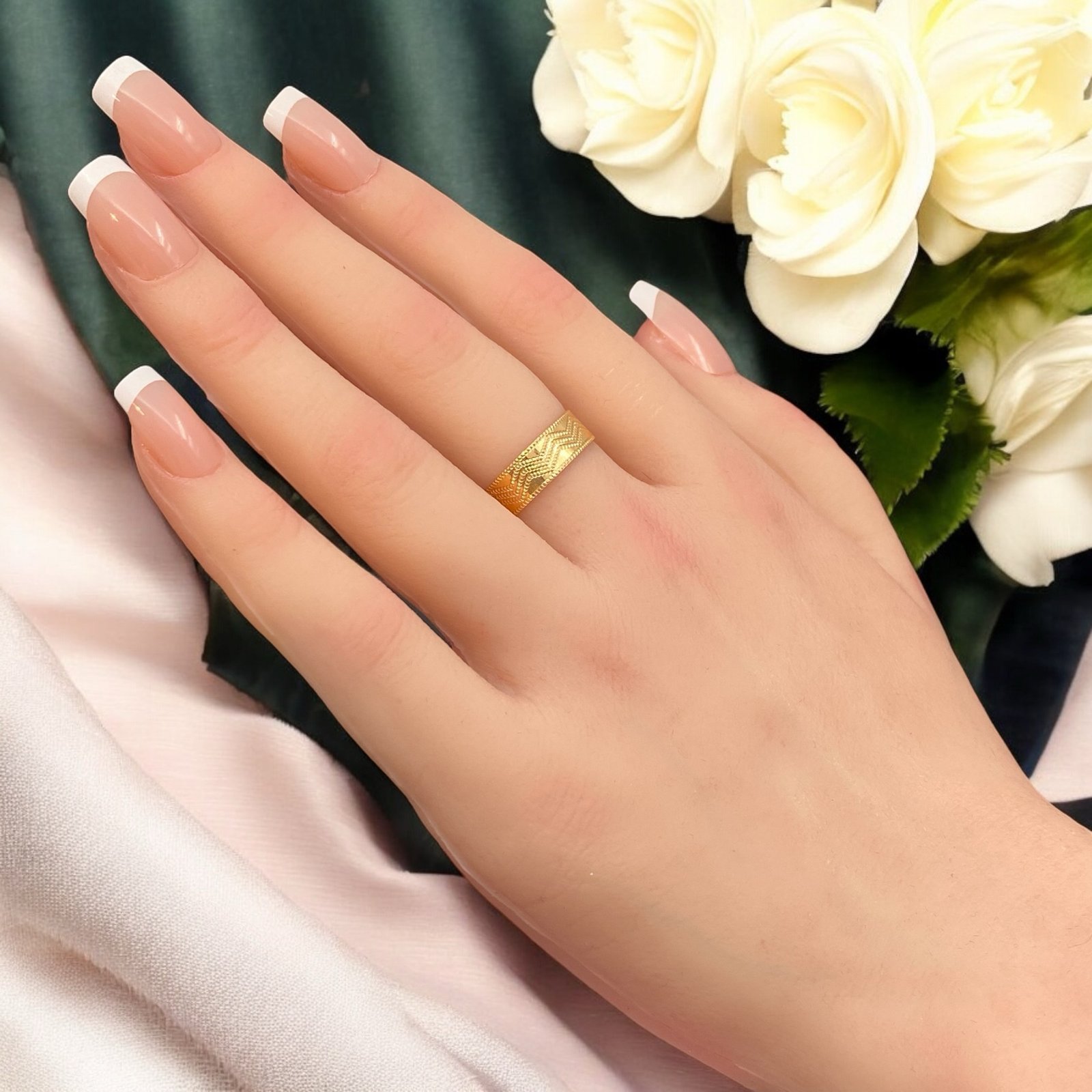 دبلة ذهب عيار 21 الوزن 2.85 جرام