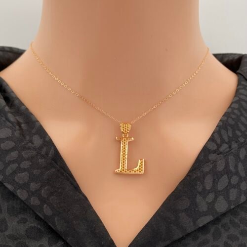 عقد حرف L ذهب عيار 21 الوزن 1.84 جرام