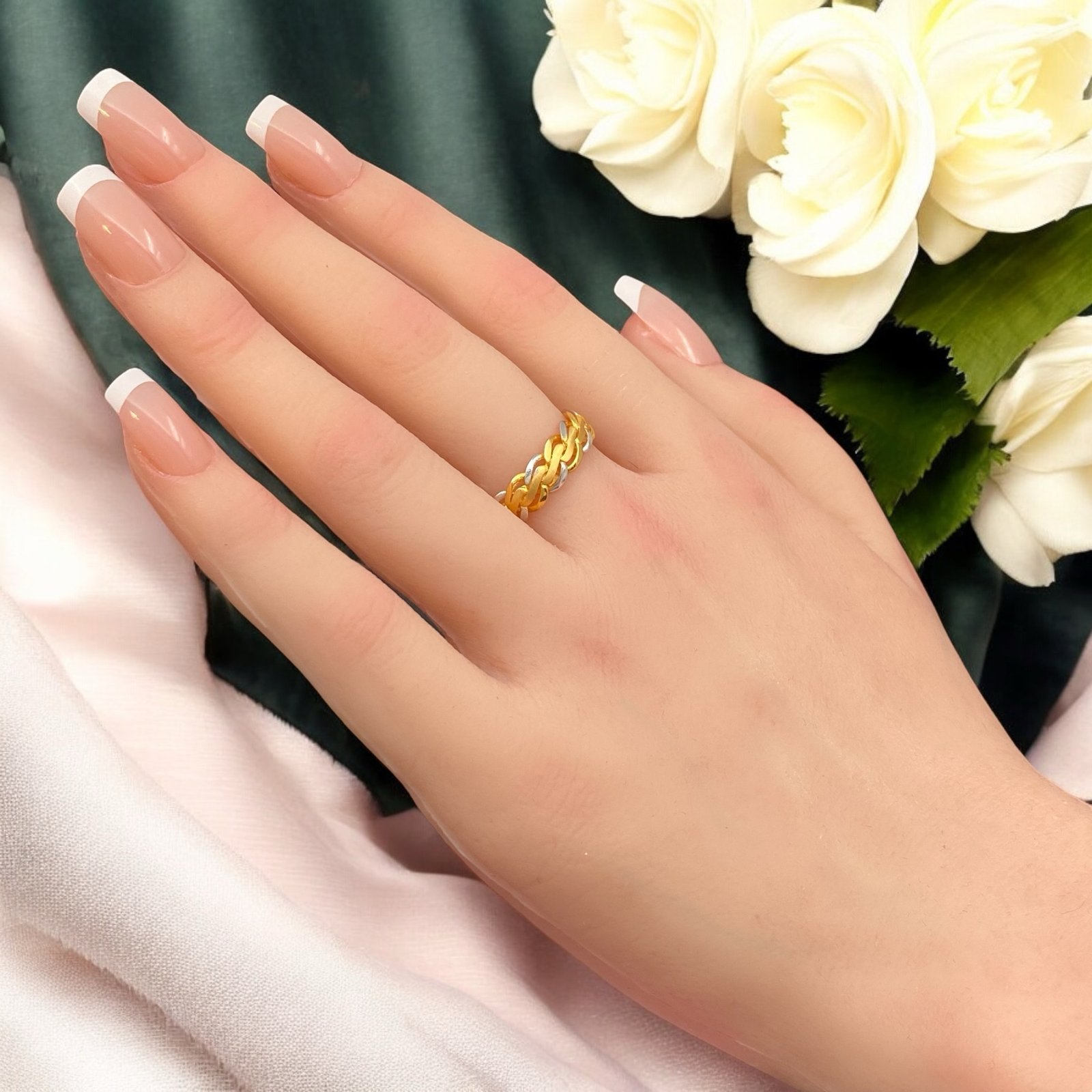 دبلة ذهب عيار 21 الوزن 3.31 جرام