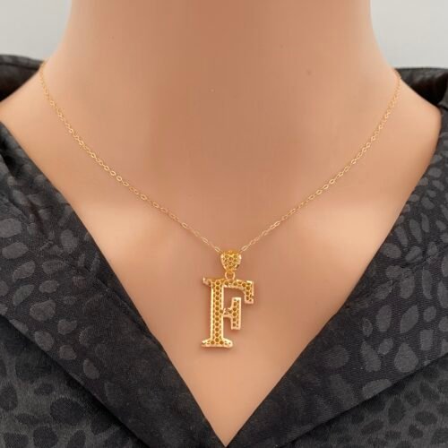عقد حرف F ذهب عيار 21 الوزن 1.77 جرام