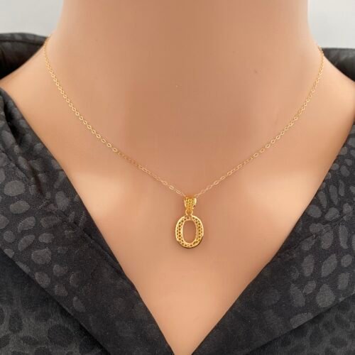 عقد حرف O ذهب عيار 21 الوزن 2.3 جرام