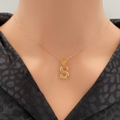 عقد حرف S ذهب عيار 21 الوزن 1.80 جرام