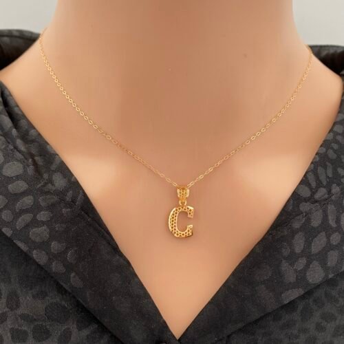 عقد حرف C ذهب عيار 21 الوزن 1.25 جرام