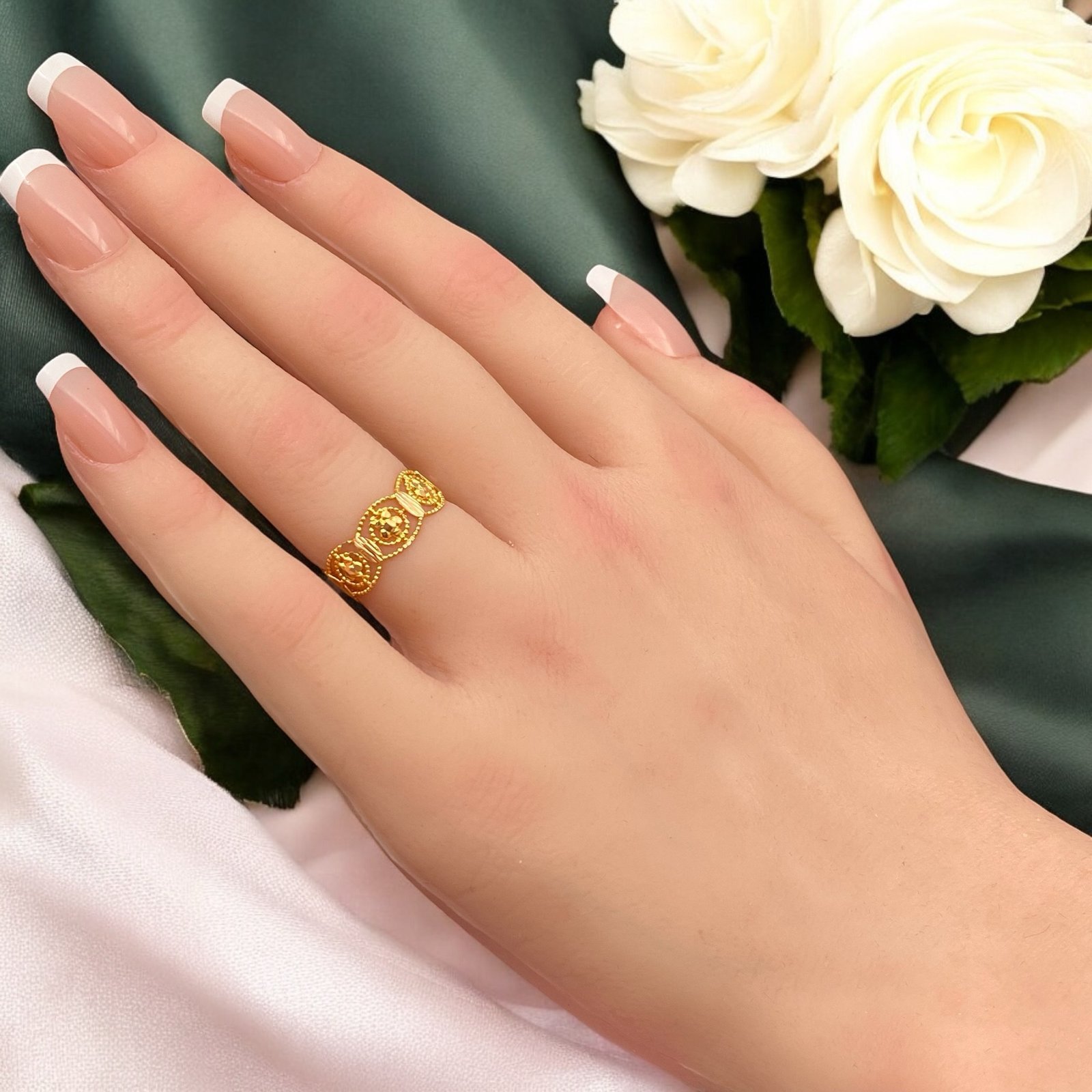 دبلة ذهب عيار 21 الوزن 2.34 جرام