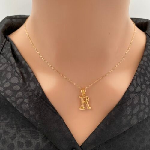 عقد  حرف R ذهب عيار 21 الوزن 1.52 جرام