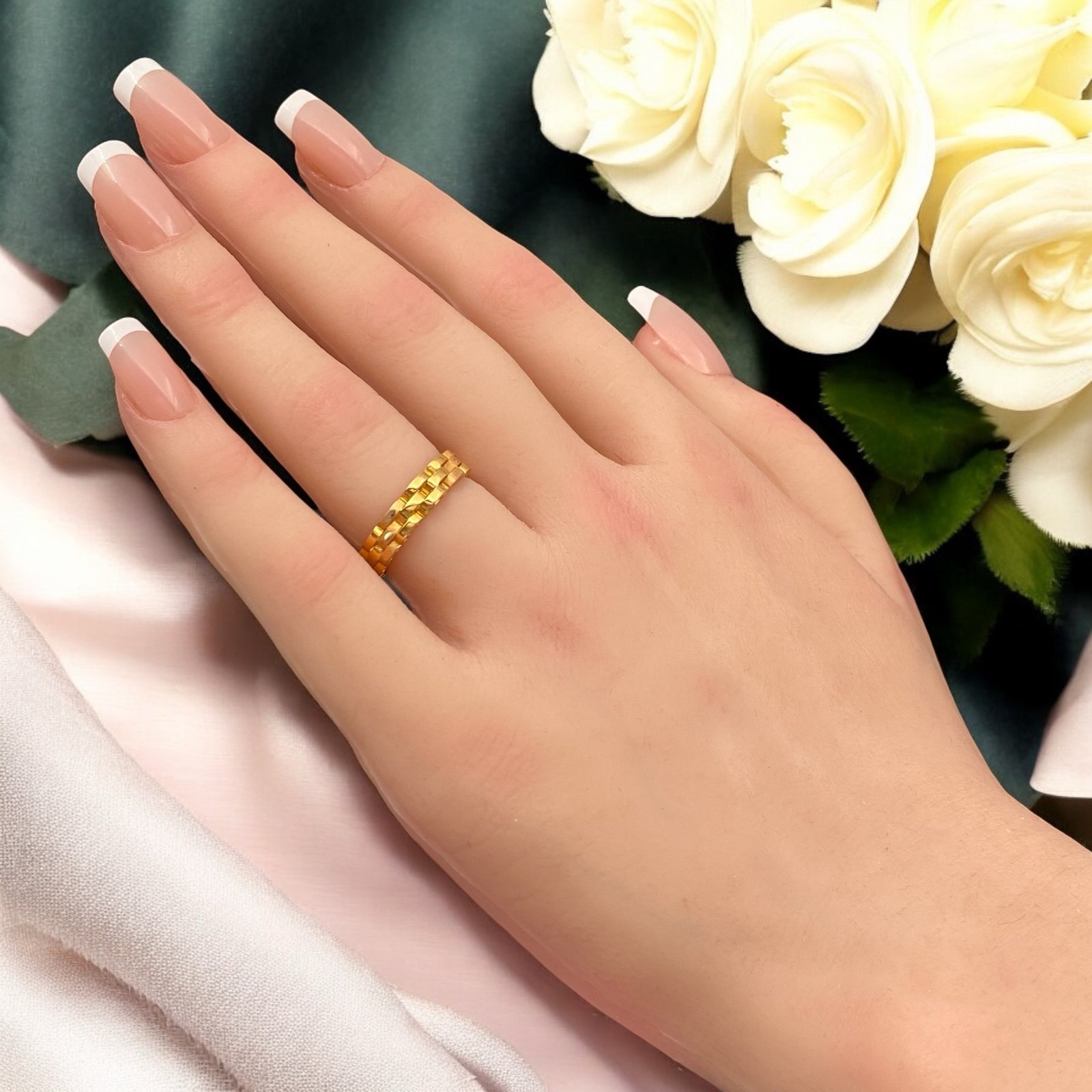 دبلة ذهب عيار 21 الوزن 2.01 جرام