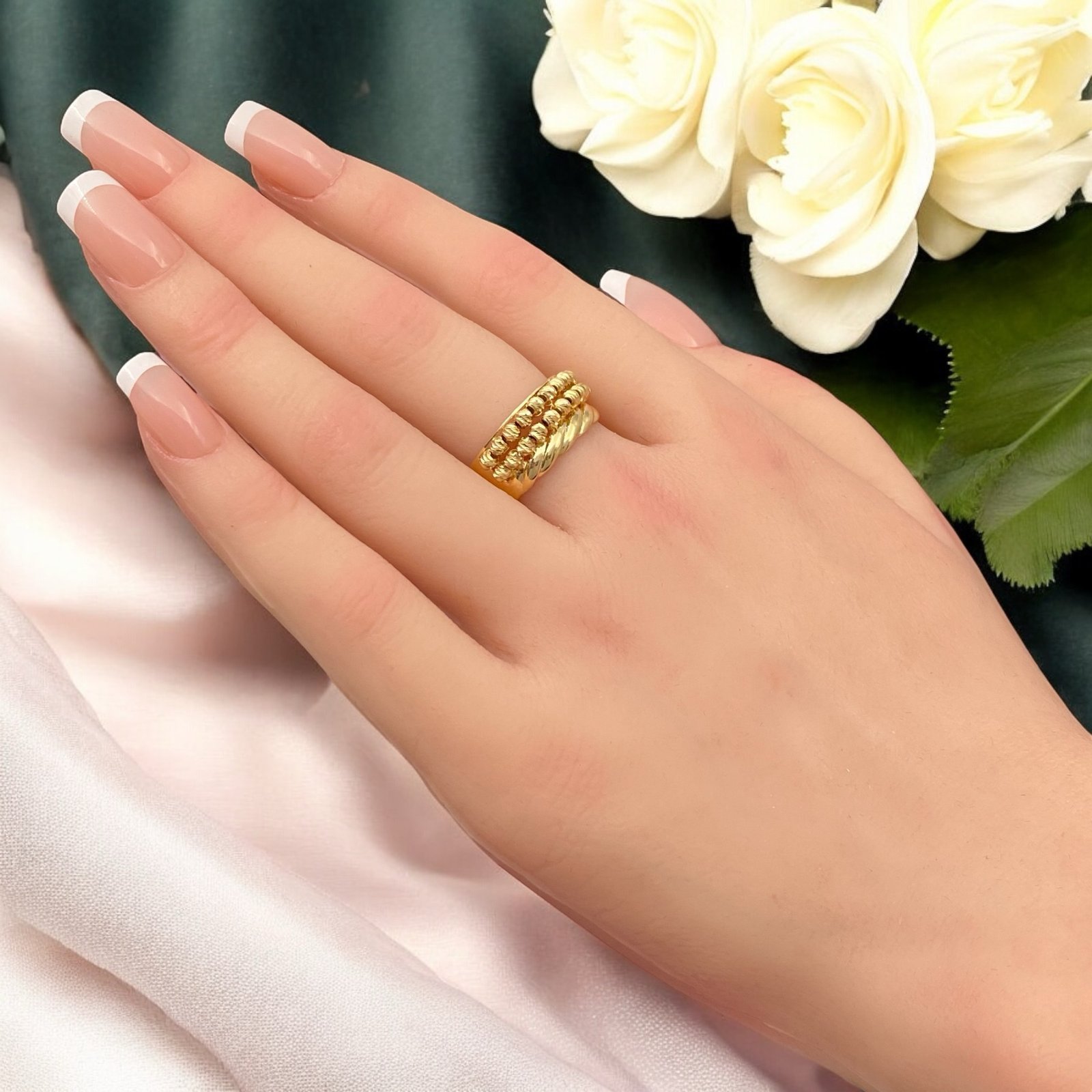 خاتم ذهب عيار 18 الوزن 3.24 جرام