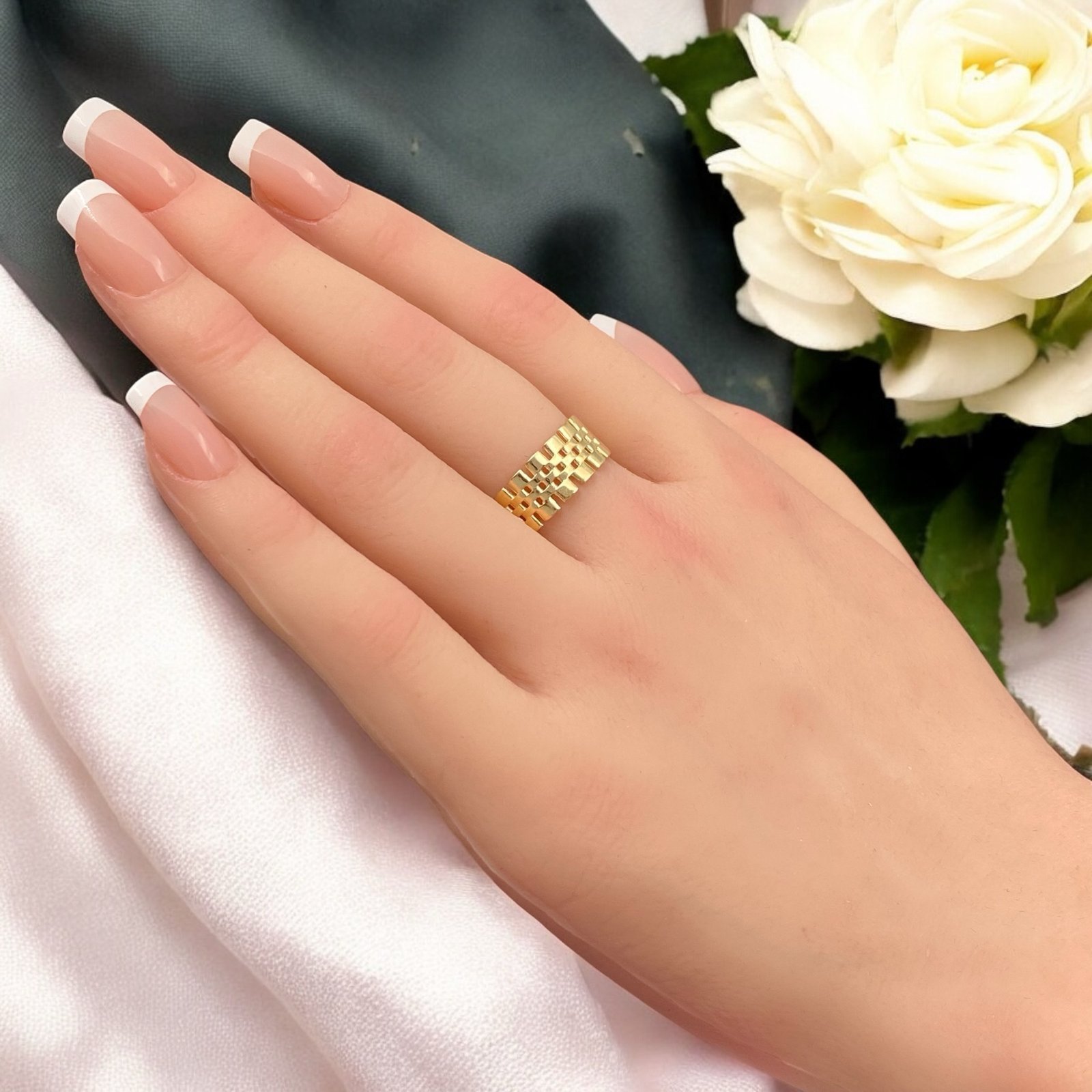 خاتم ذهب عيار 18 الوزن 2.19 جرام