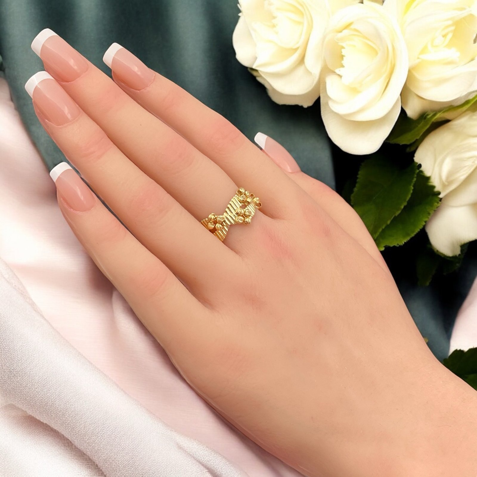 خاتم ذهب عيار 18 الوزن 3.88 جرام