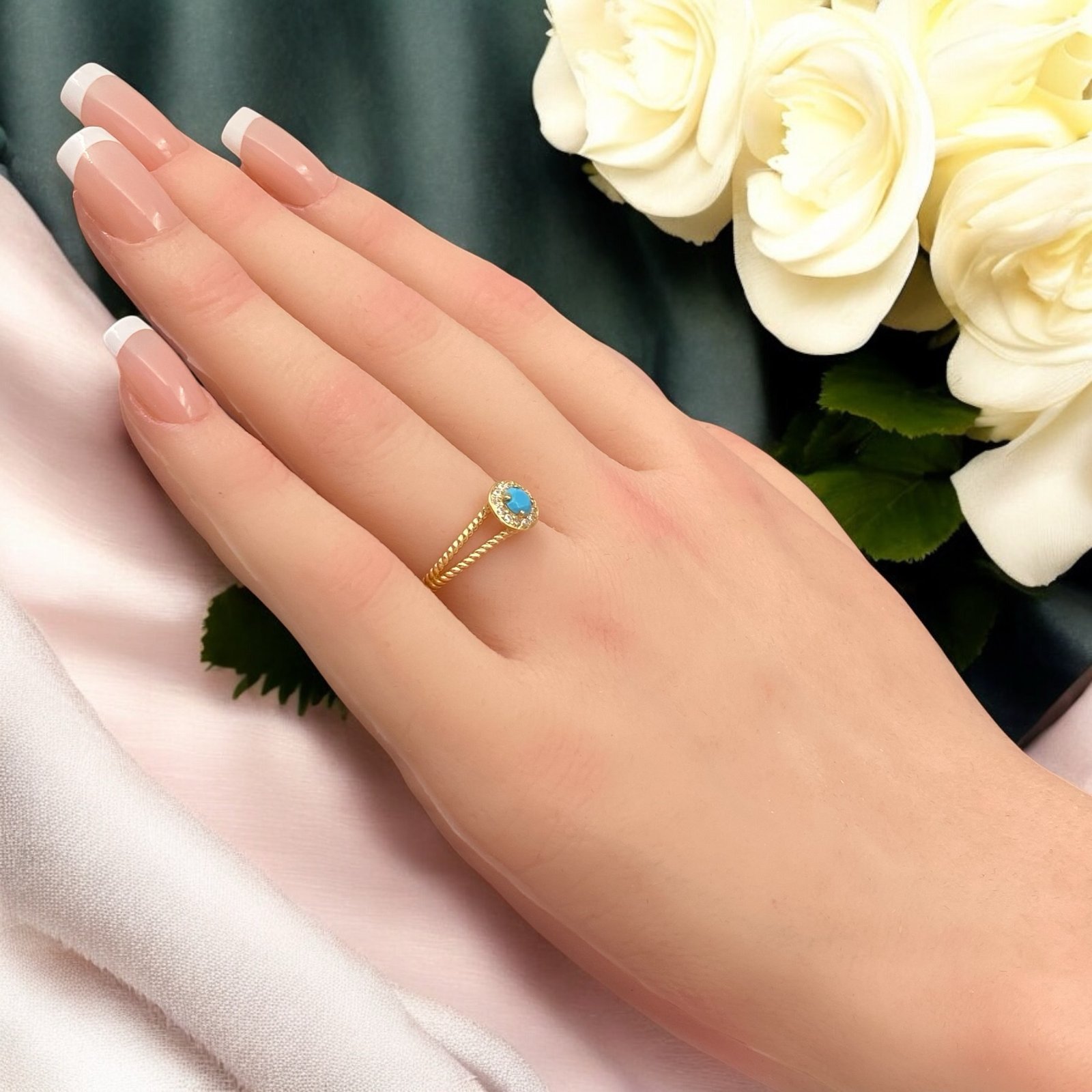 خاتم ذهب عيار 18 الوزن 2.27 جرام