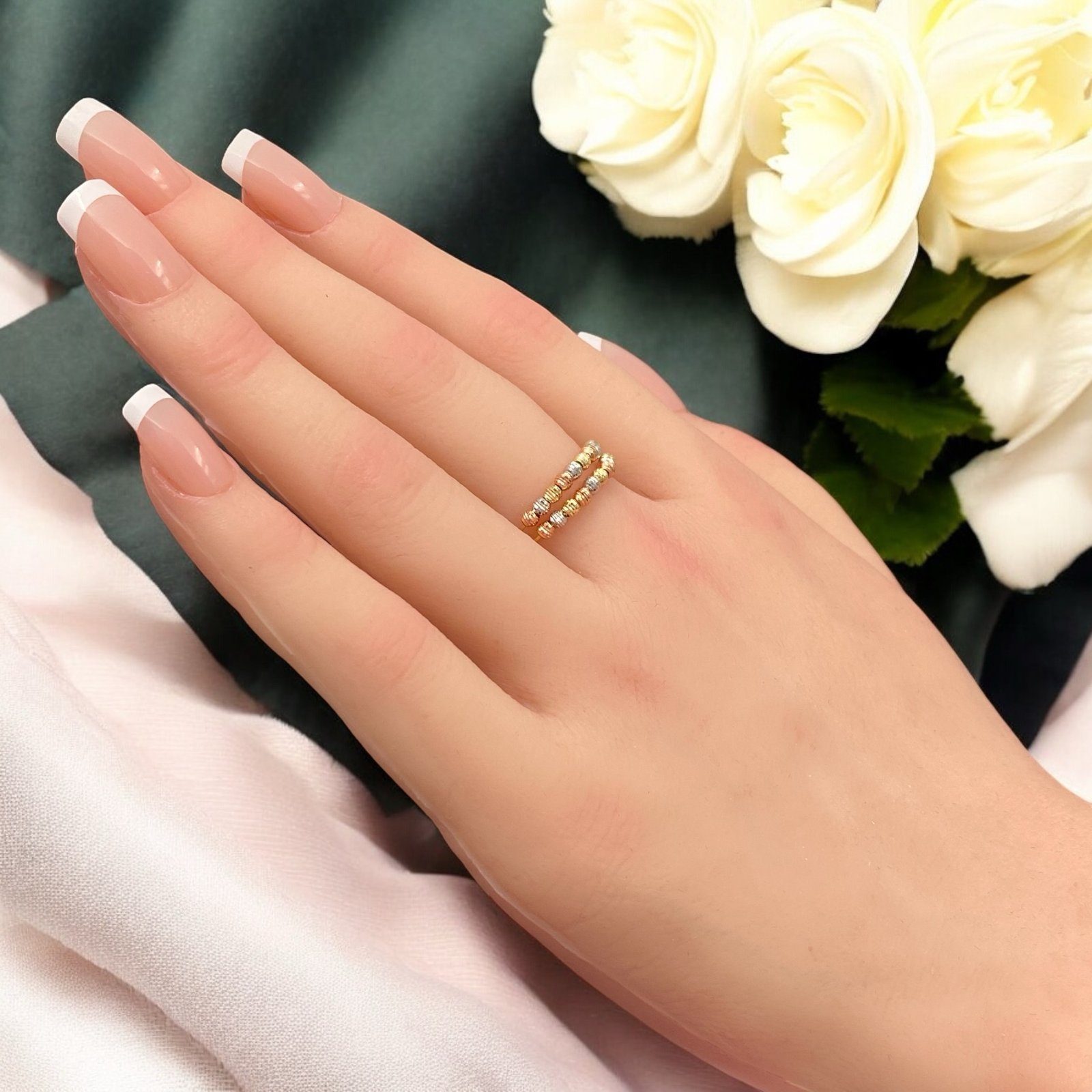 خاتم ذهب عيار 18 الوزن 1.44 جرام