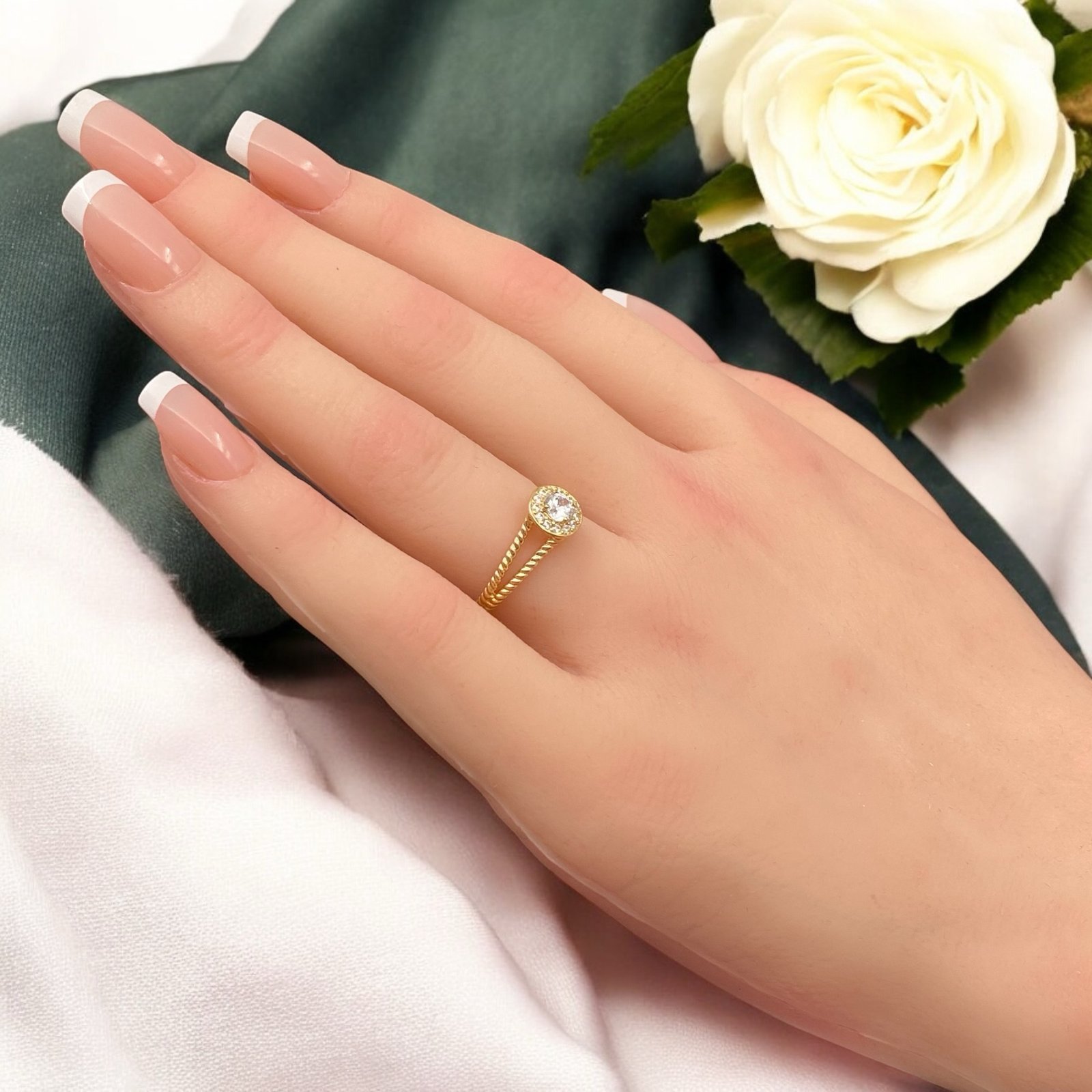 خاتم ذهب عيار 18 الوزن 2.39 جرام