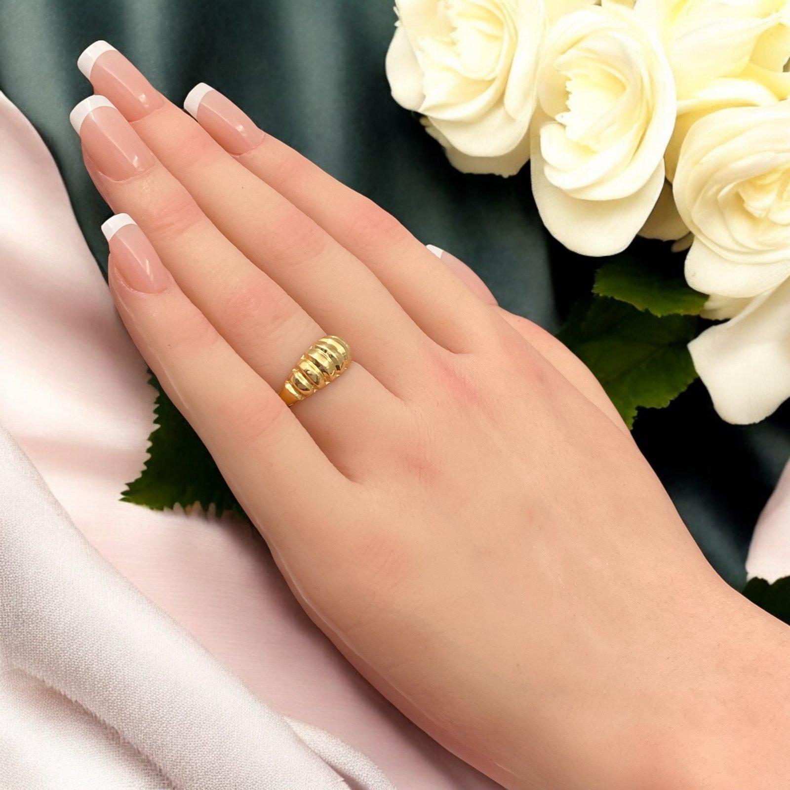 خاتم ذهب عيار 18 الوزن 1.98 جرام