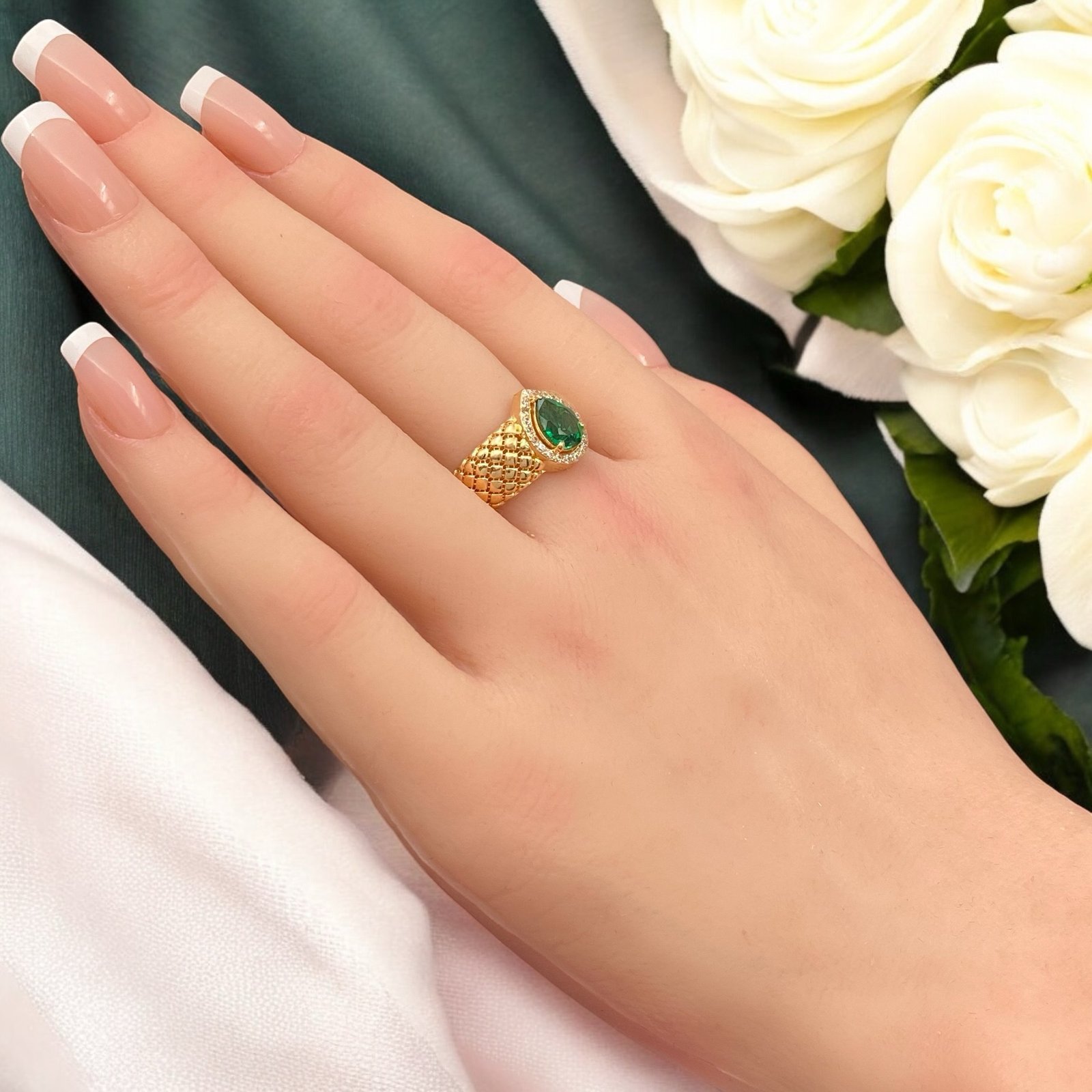 خاتم ذهب عيار 18 الوزن 3.80 جرام