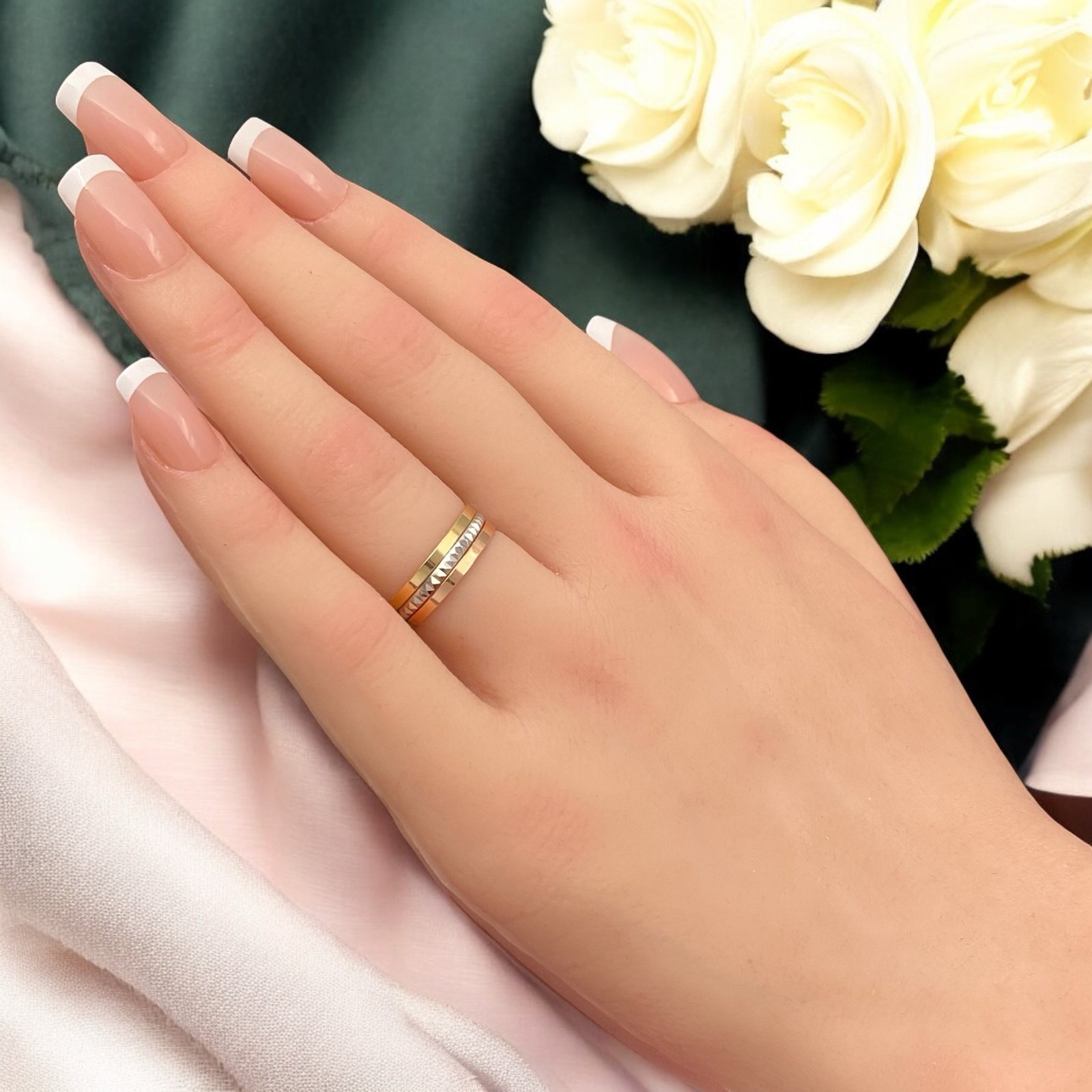 خاتم ذهب عيار 18 الوزن 2.49 جرام