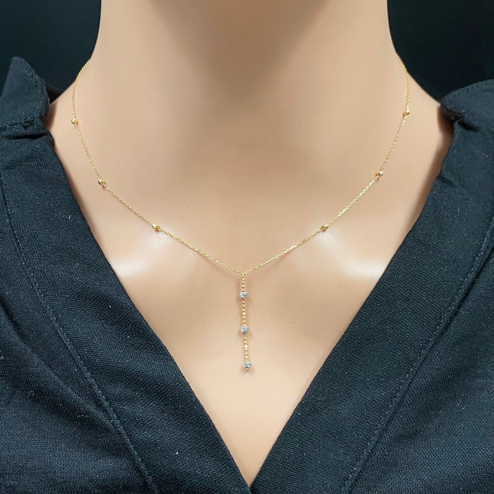 عقد ذهب عيار 18 الوزن 1.29 جرام