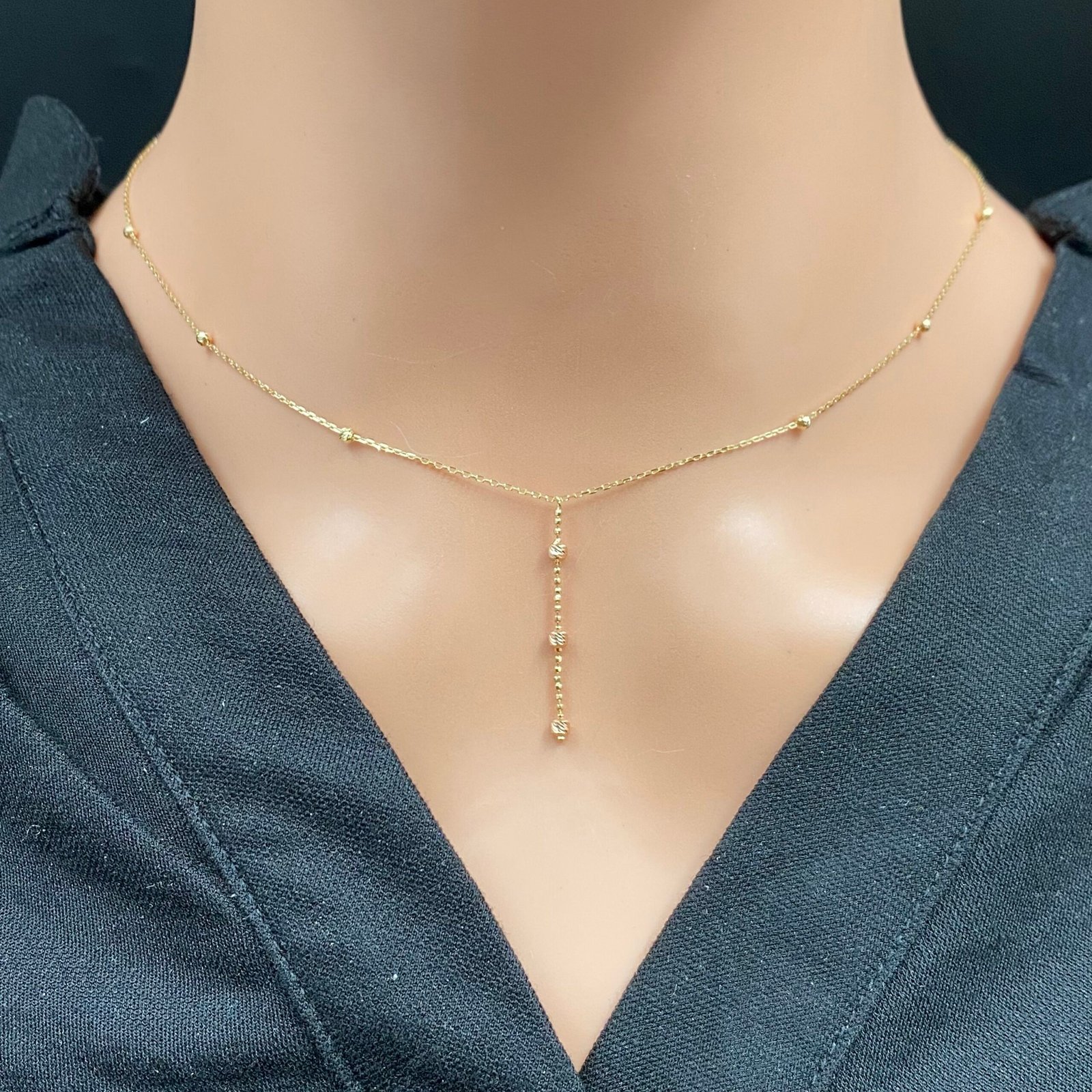 عقد ذهب عيار 18 الوزن 1.32 جرام