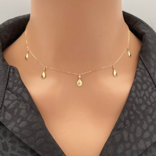 عقد ذهب عيار 18 الوزن 1.56 جرام