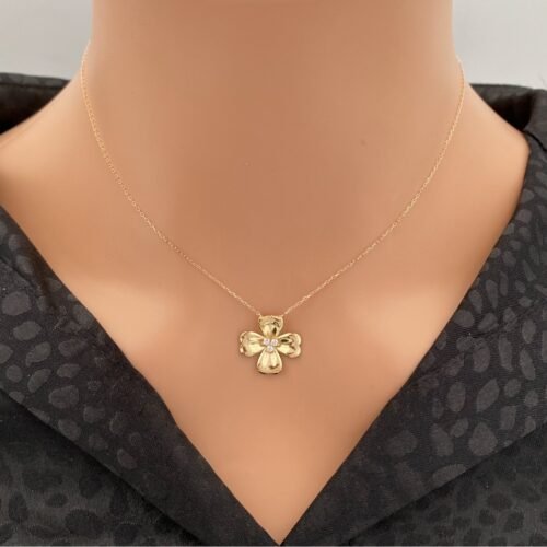 عقد ذهب عيار 18 الوزن 1.48 جرام