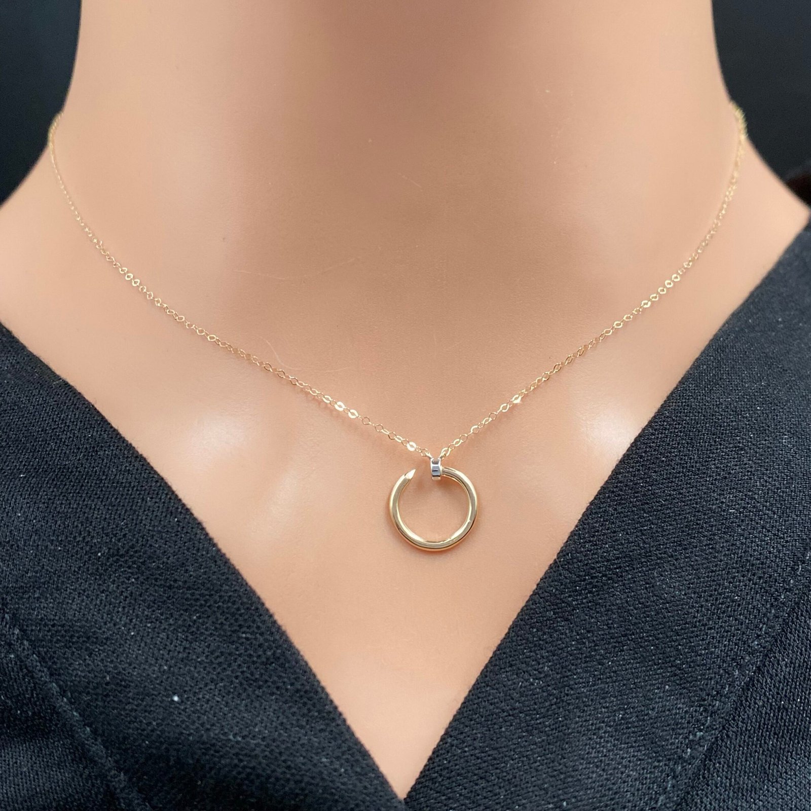 عقد ذهب عيار 18 الوزن 0.70 جرام