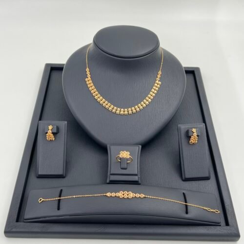طقم ذهب عيار 21 الوزن 14.82 جرام