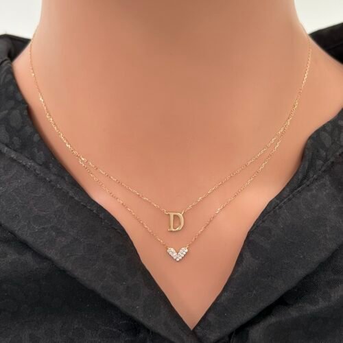 عقد حرف D ذهب عيار 18 الوزن 1.31 جرام