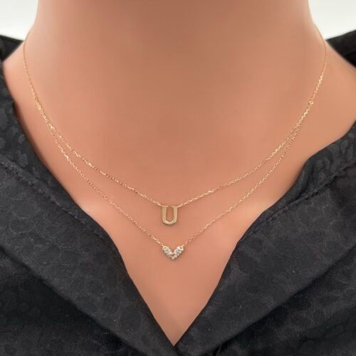 عقد حرف U ذهب عيار 18 الوزن 1.33 جرام