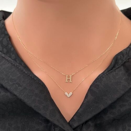 عقد حرف H ذهب عيار 18 الوزن 1.35 جرام