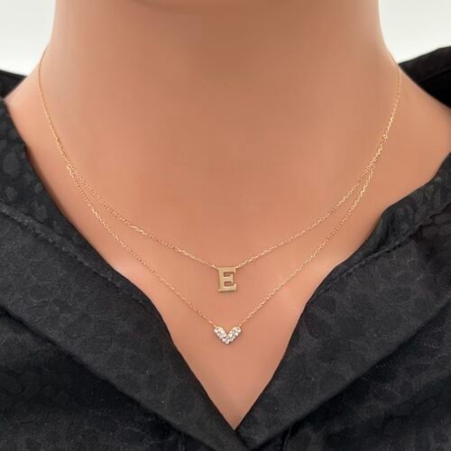 عقد حرف E ذهب عيار 18 الوزن 1.35 جرام