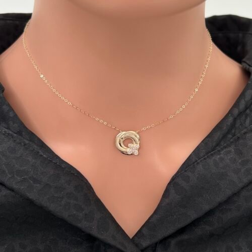 عقد ذهب عيار 18 الوزن 1.58 جرام