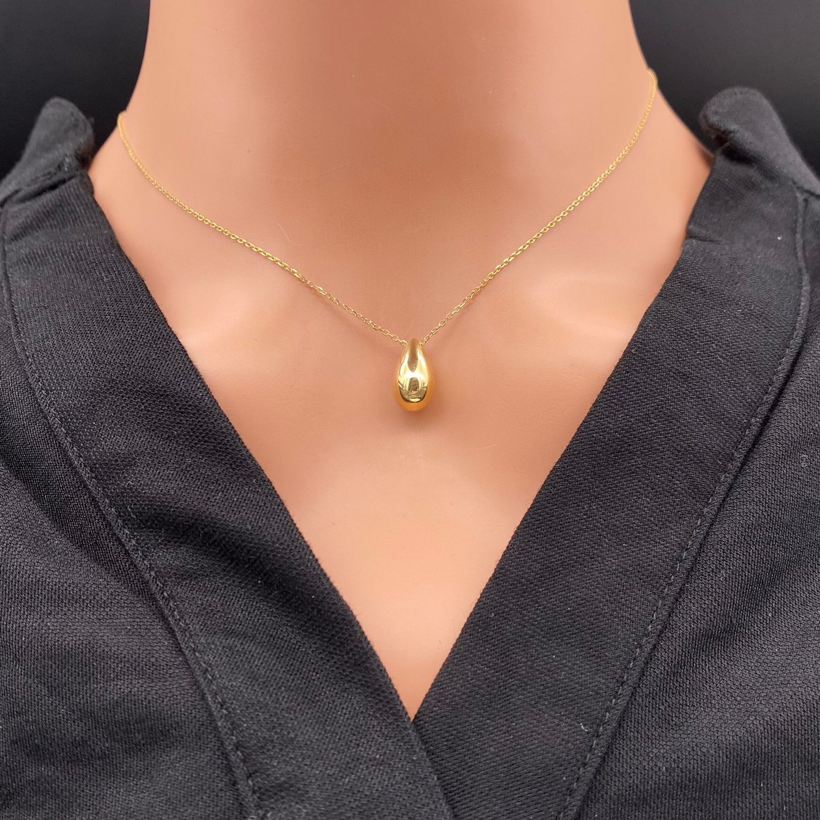 عقد ذهب عيار 18 الوزن 1.86 جرام