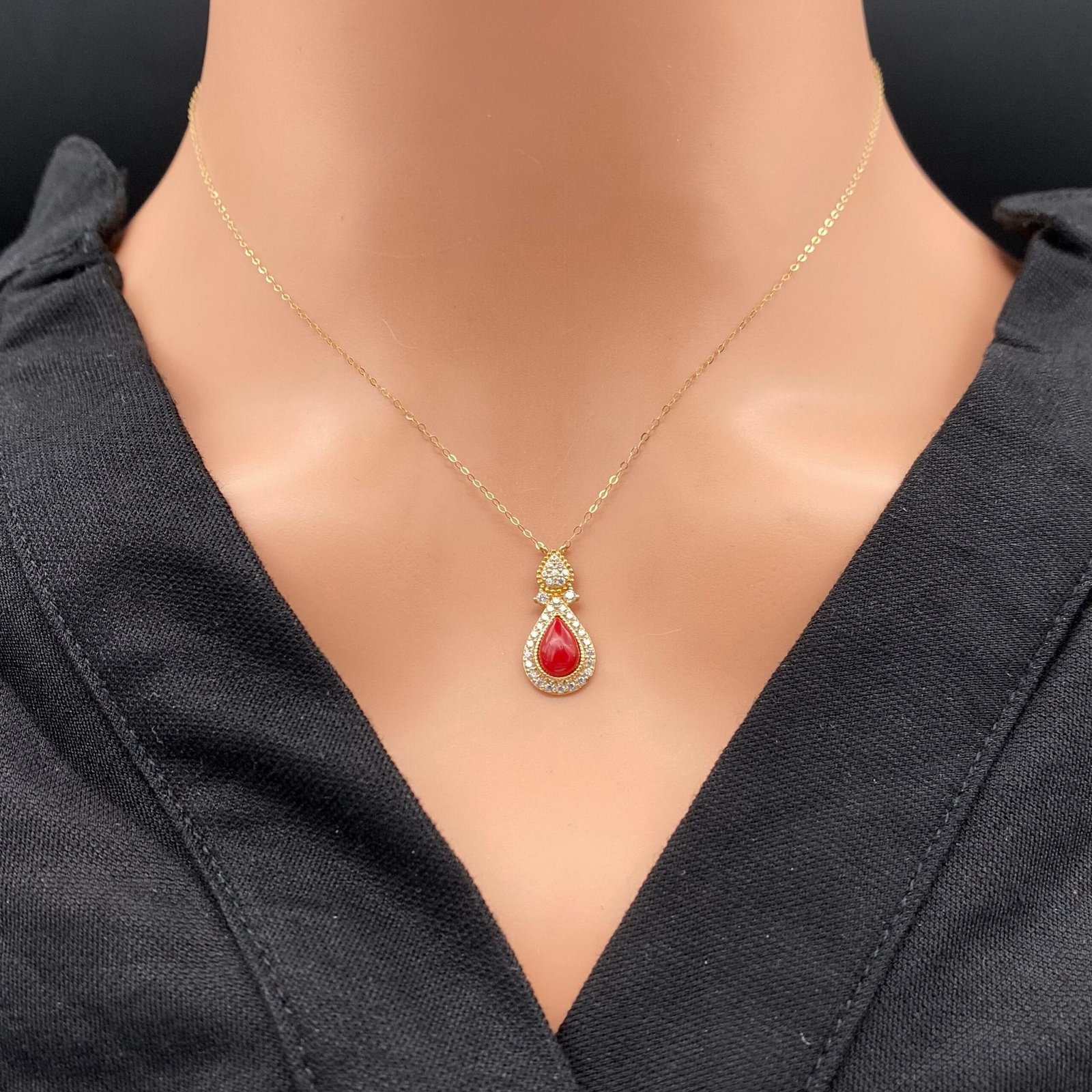 عقد ذهب عيار 18 الوزن 1.01 جرام