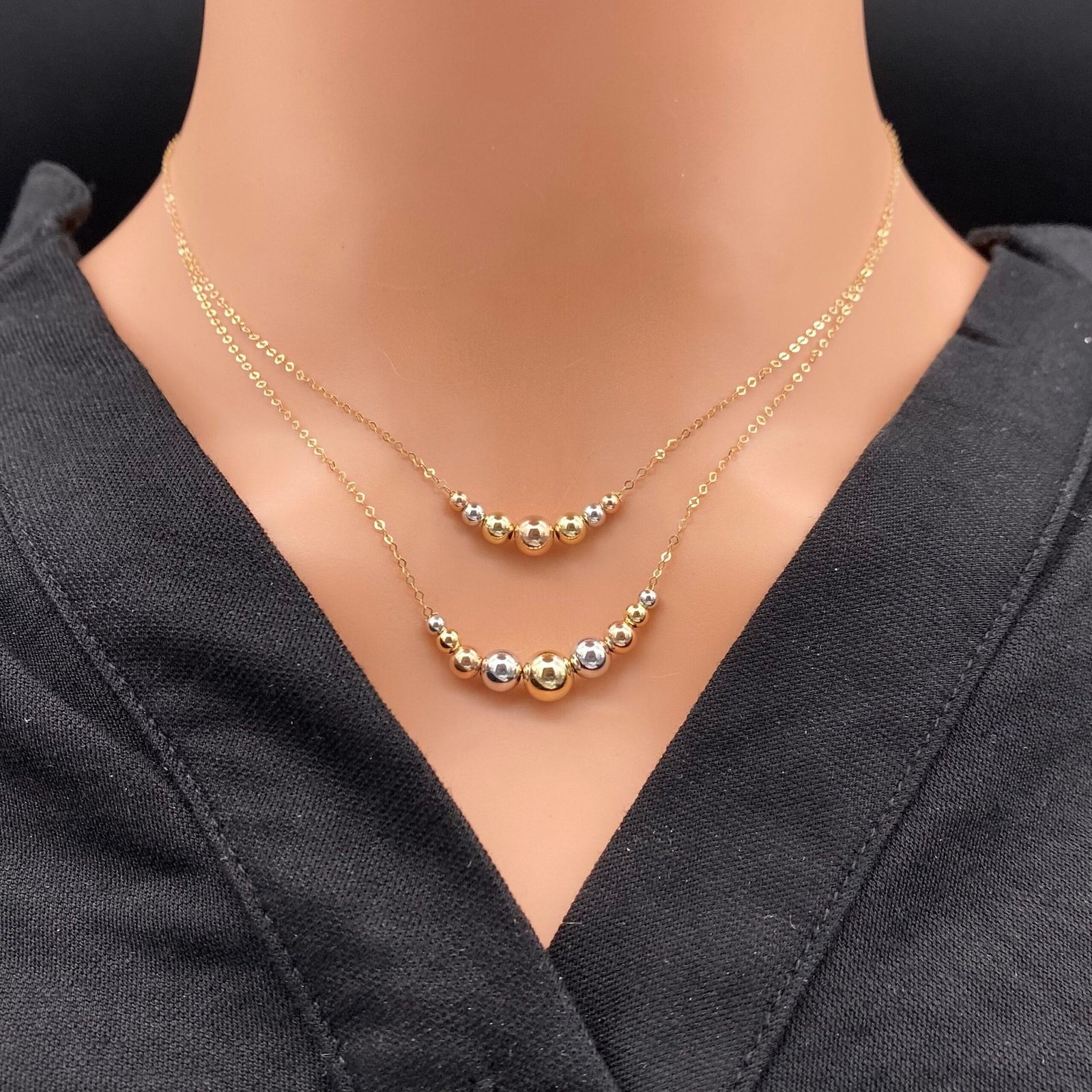 عقد ذهب عيار 18 الوزن 1.34 جرام