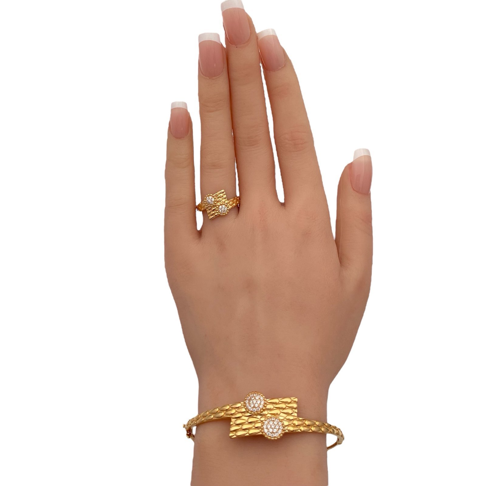 إسوارة وخاتم ذهب عيار 21 الوزن 13.44 جرام