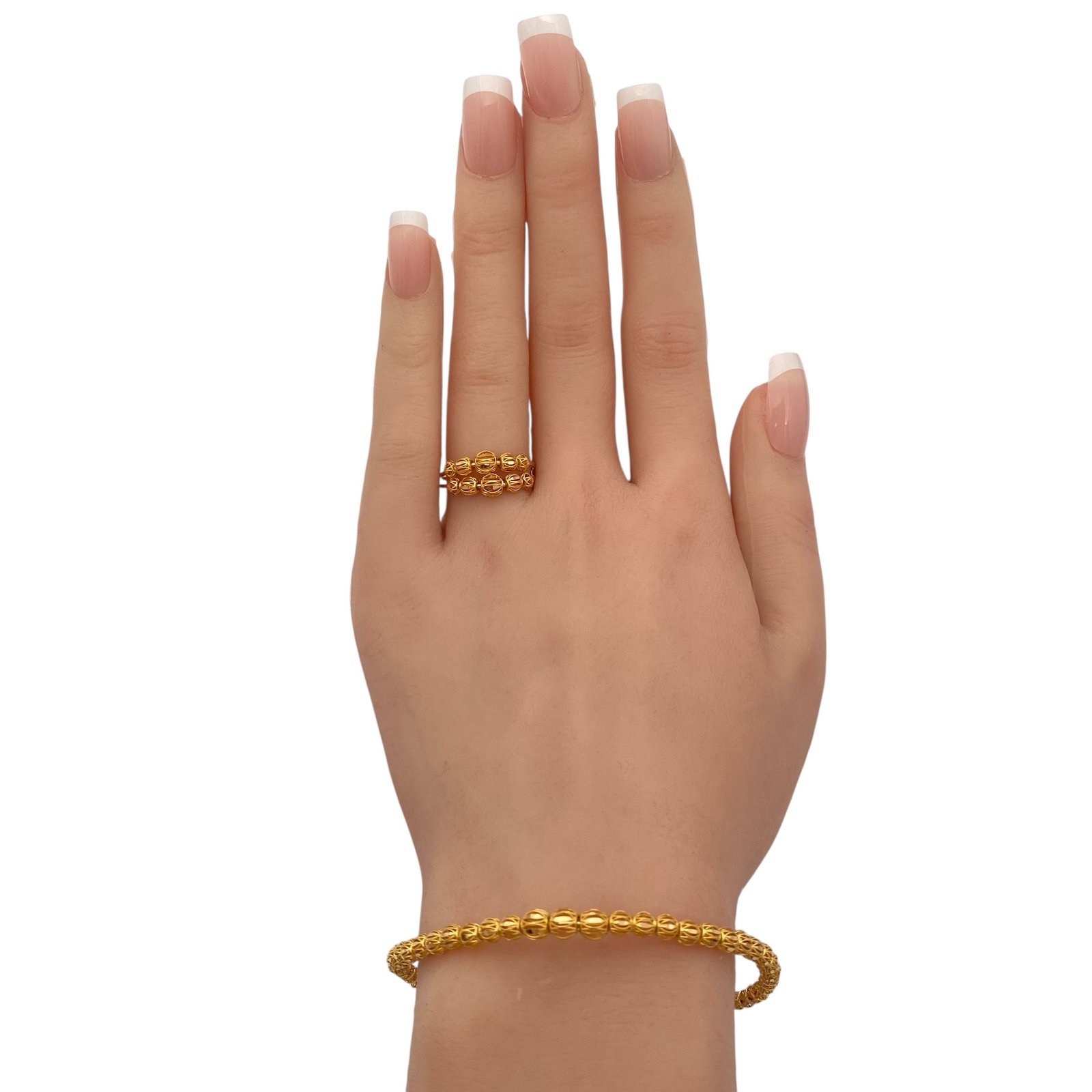 إسوارة وخاتم ذهب عيار 21 الوزن 9.21 جرام