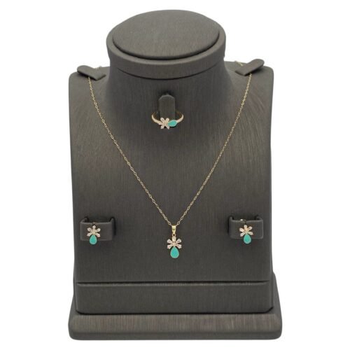 نصف طقم ذهب عيار 18 الوزن 2.82 جرام