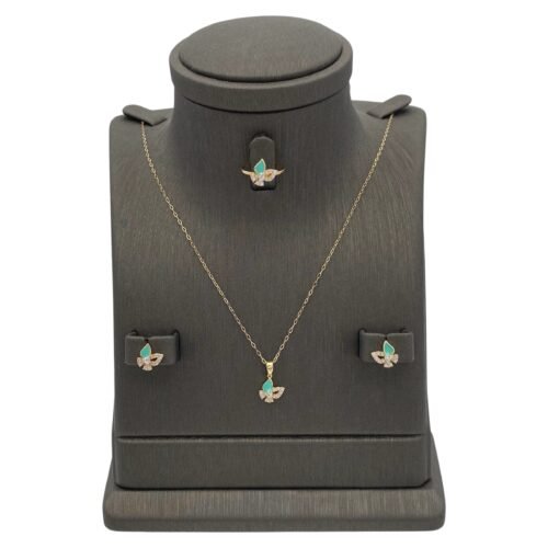 نصف طقم أطفال ذهب عيار 18 الوزن 3.24 جرام