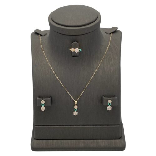 نصف طقم أطفال ذهب عيار 18 الوزن 3.18 جرام