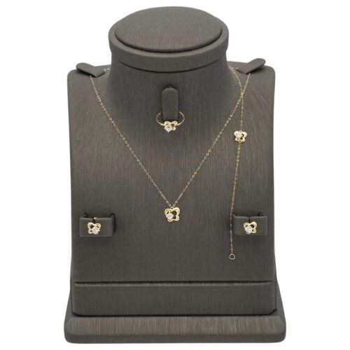 طقم أطفال ذهب عيار 18 الوزن 1.91 جرام