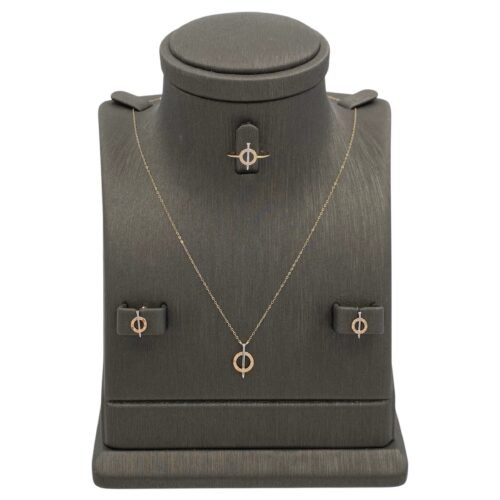 نصف طقم أطفال ذهب عيار 18 الوزن 1.42 جرام