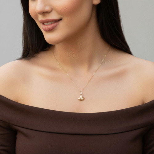 عقد ذهب عيار 18 الوزن 0.68 جرام